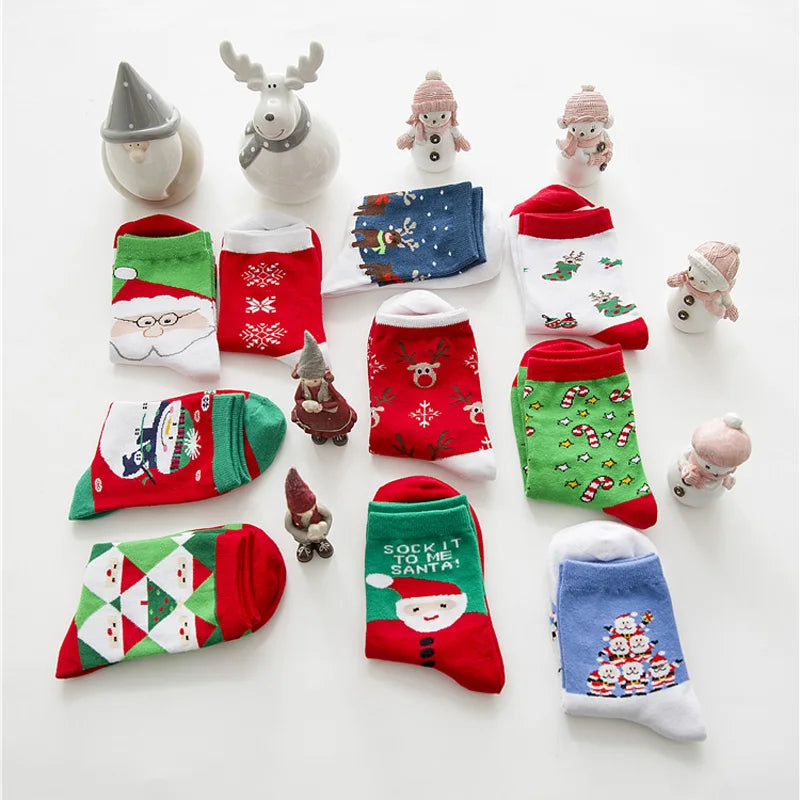 5 Pairs Men/Women Cotton Cartoon Christmas Socks - Mid length